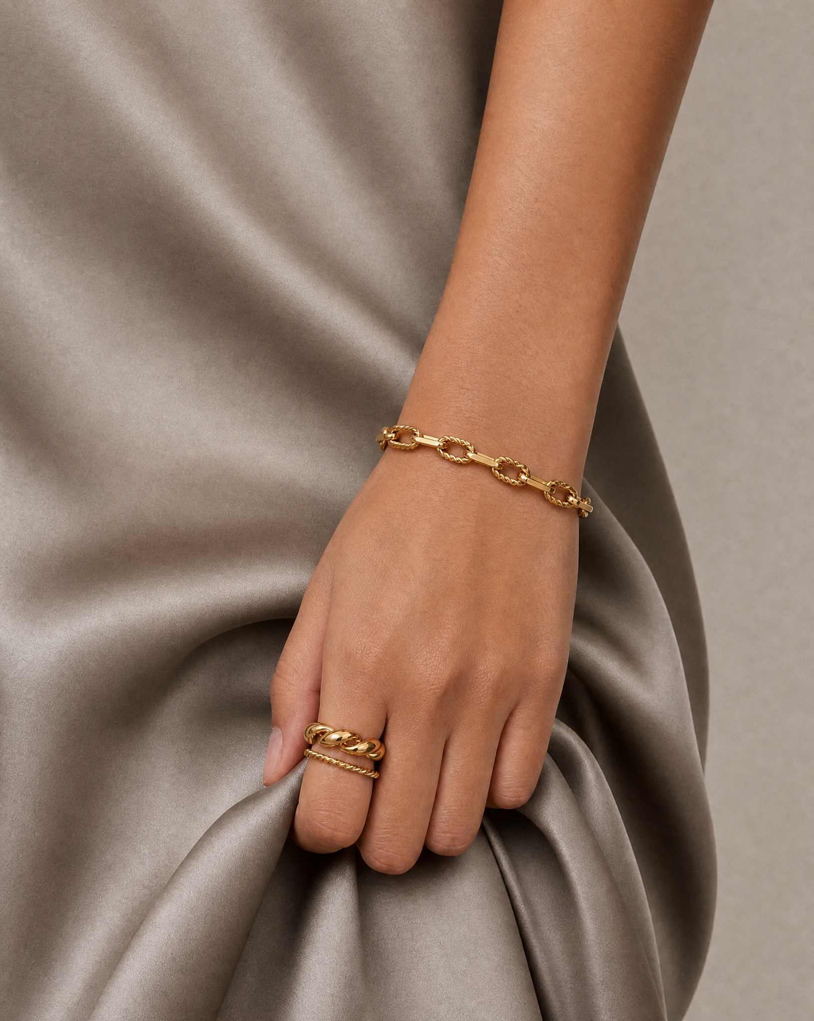 DALOY SCULPT RING