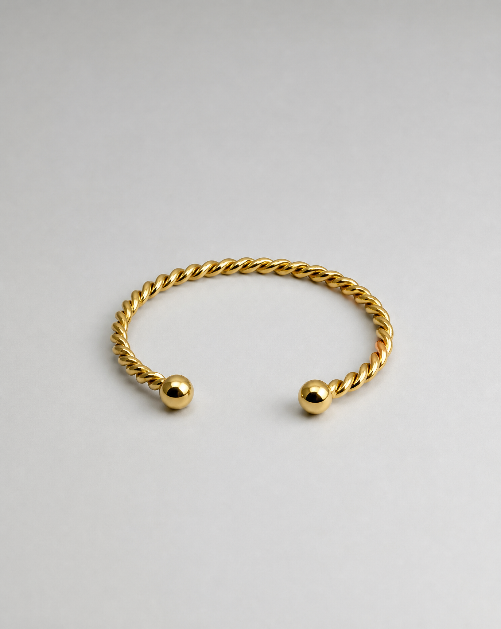 SINUILID CUFF BRACELET