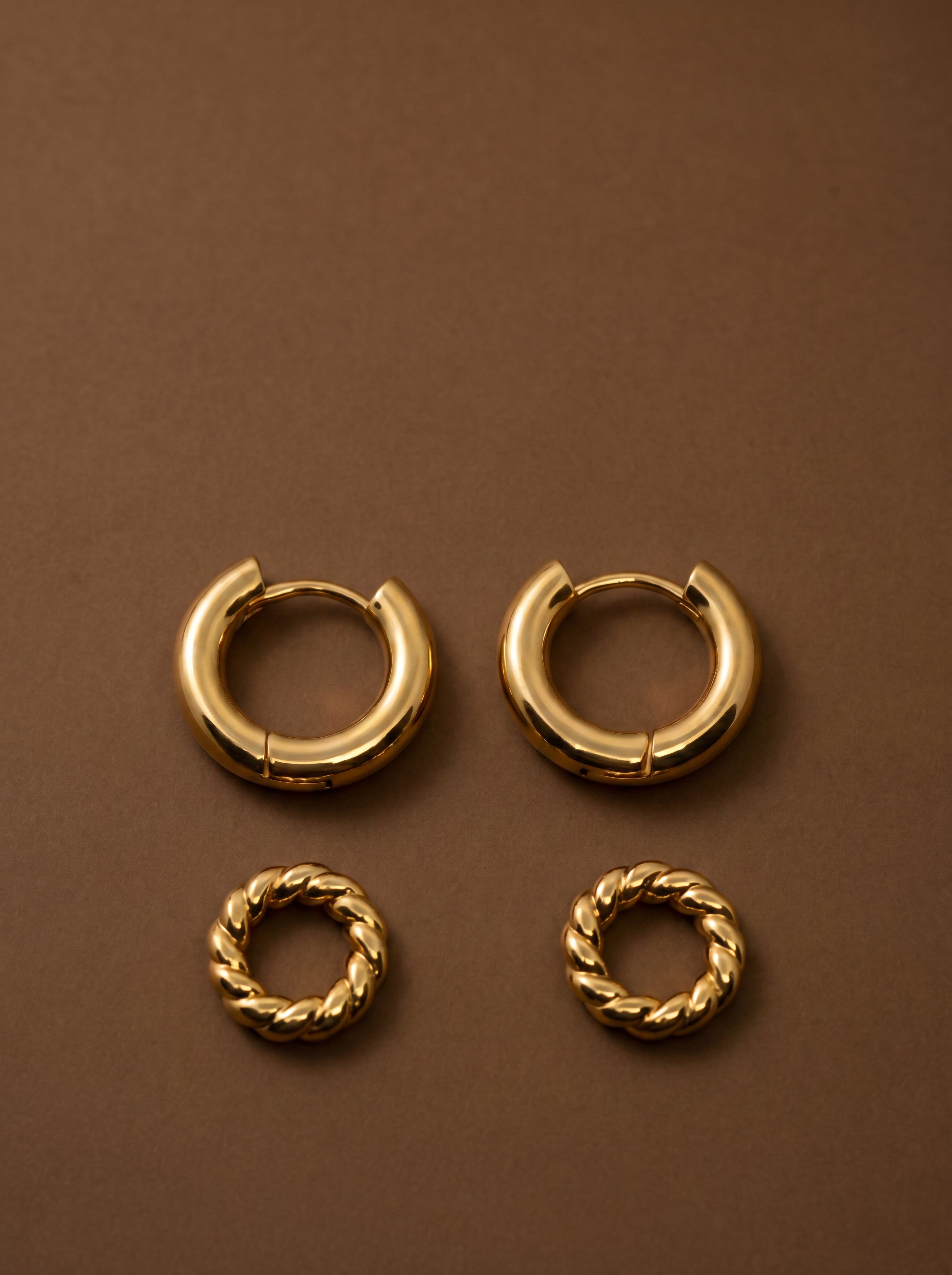 SINULID DOUBLE HOOP EARRINGS